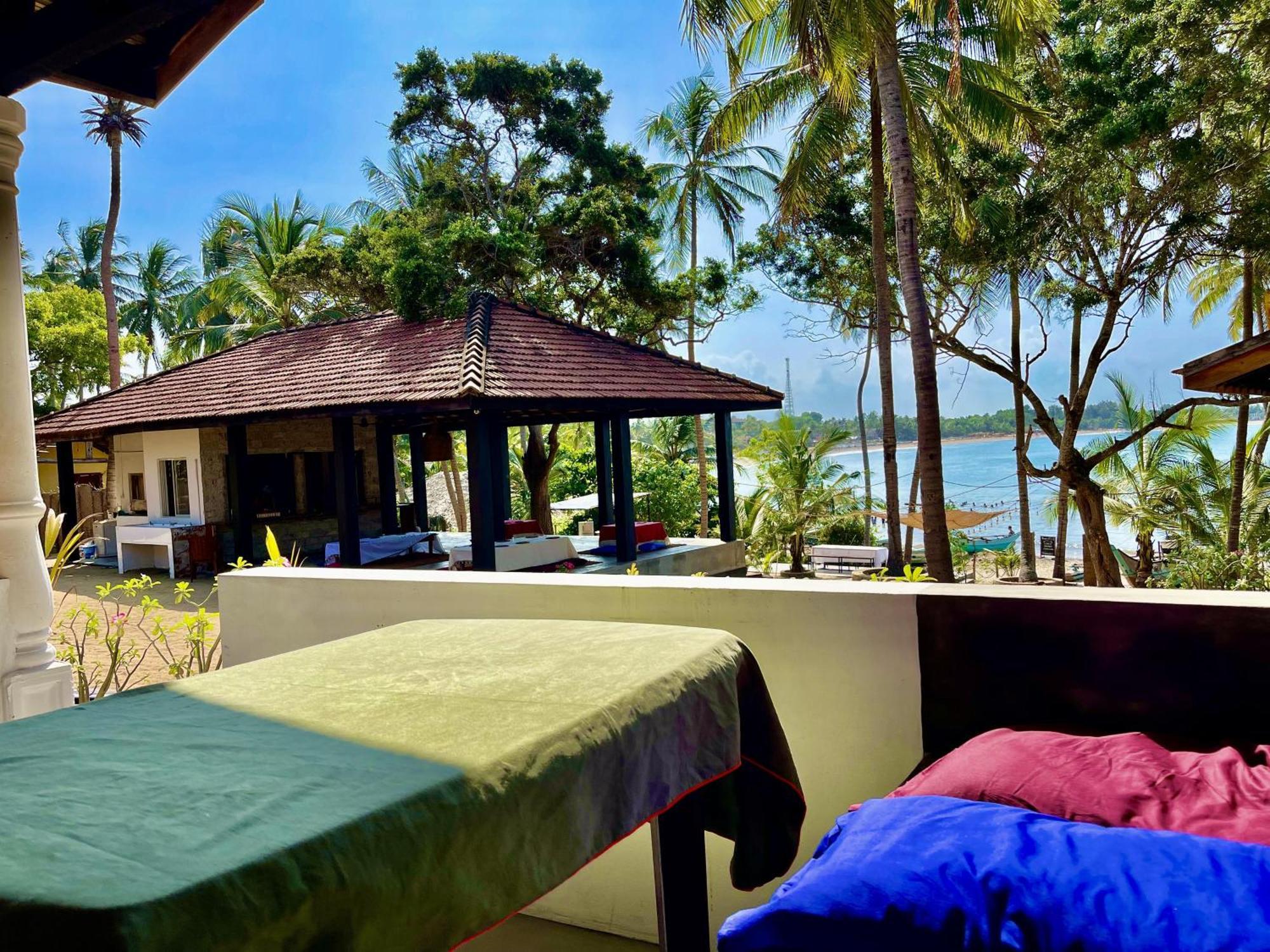 Coconut Hill Arugam Bay Hostel Exterior photo