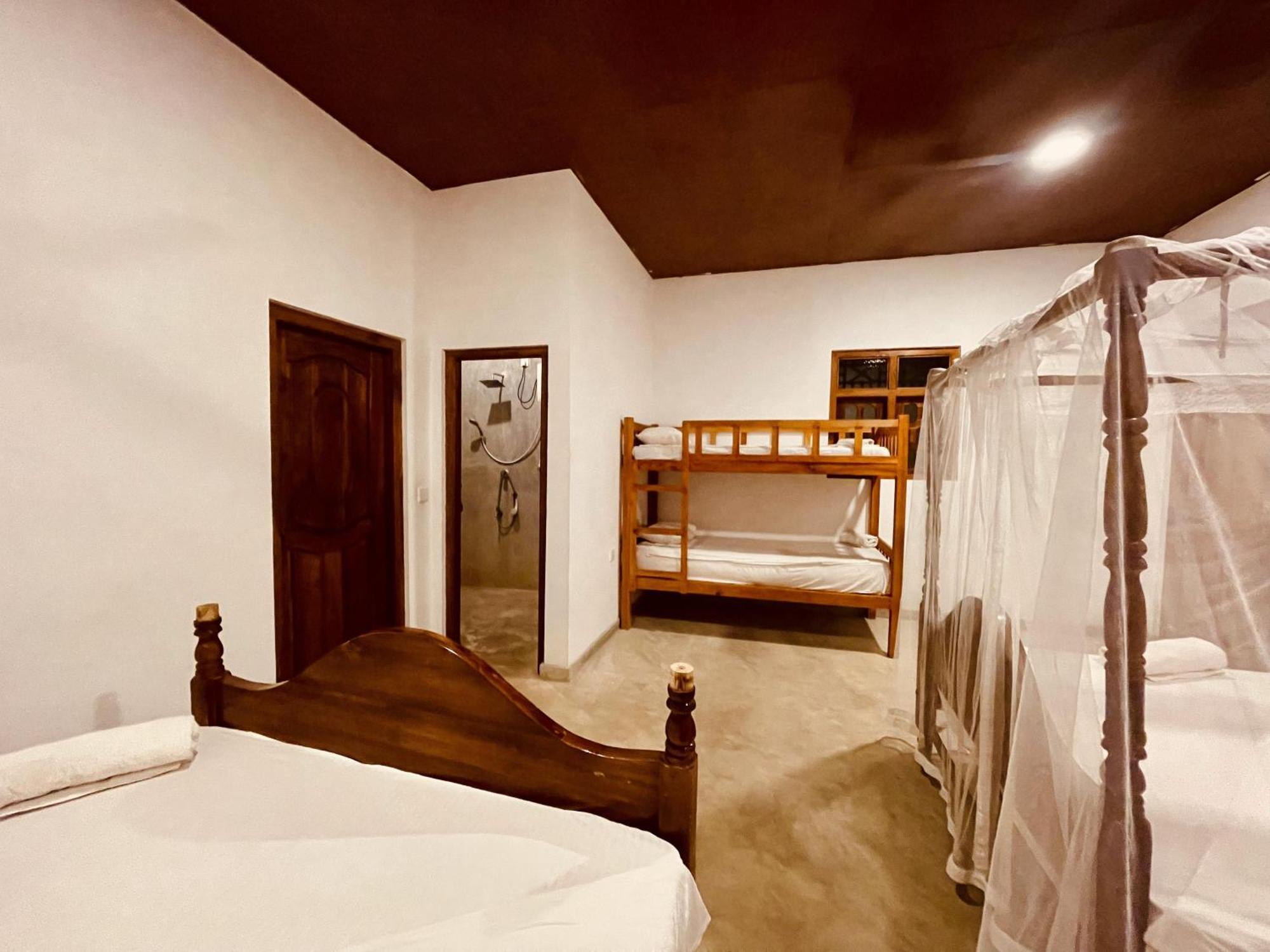 Coconut Hill Arugam Bay Hostel Exterior photo