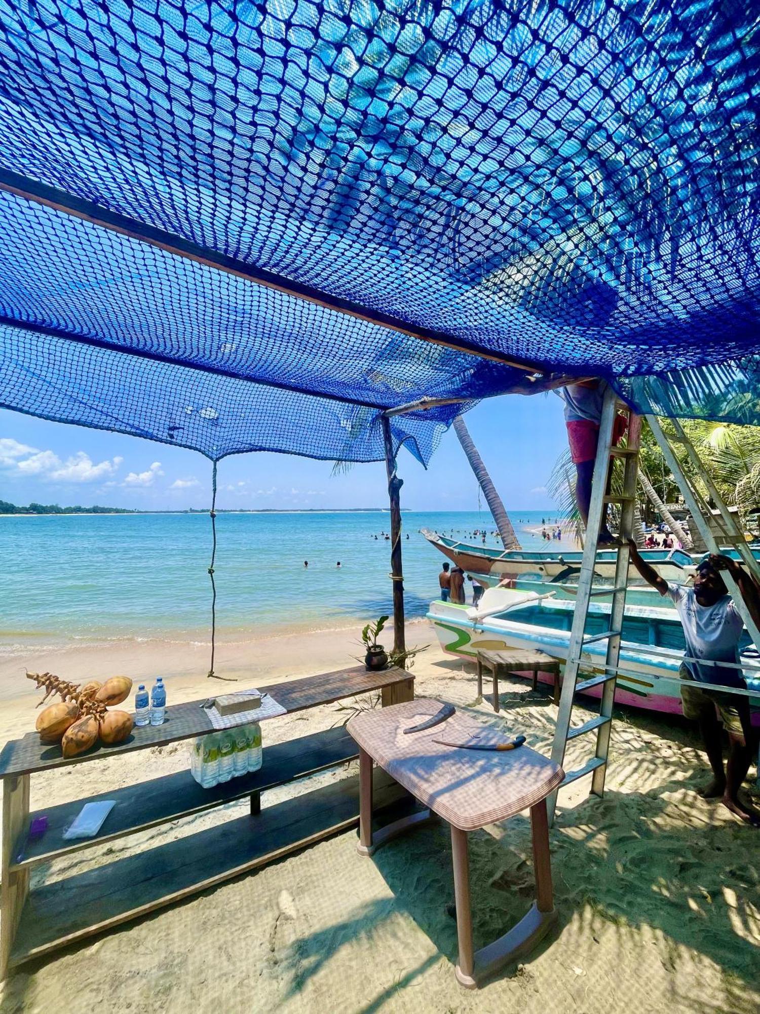 Coconut Hill Arugam Bay Hostel Exterior photo